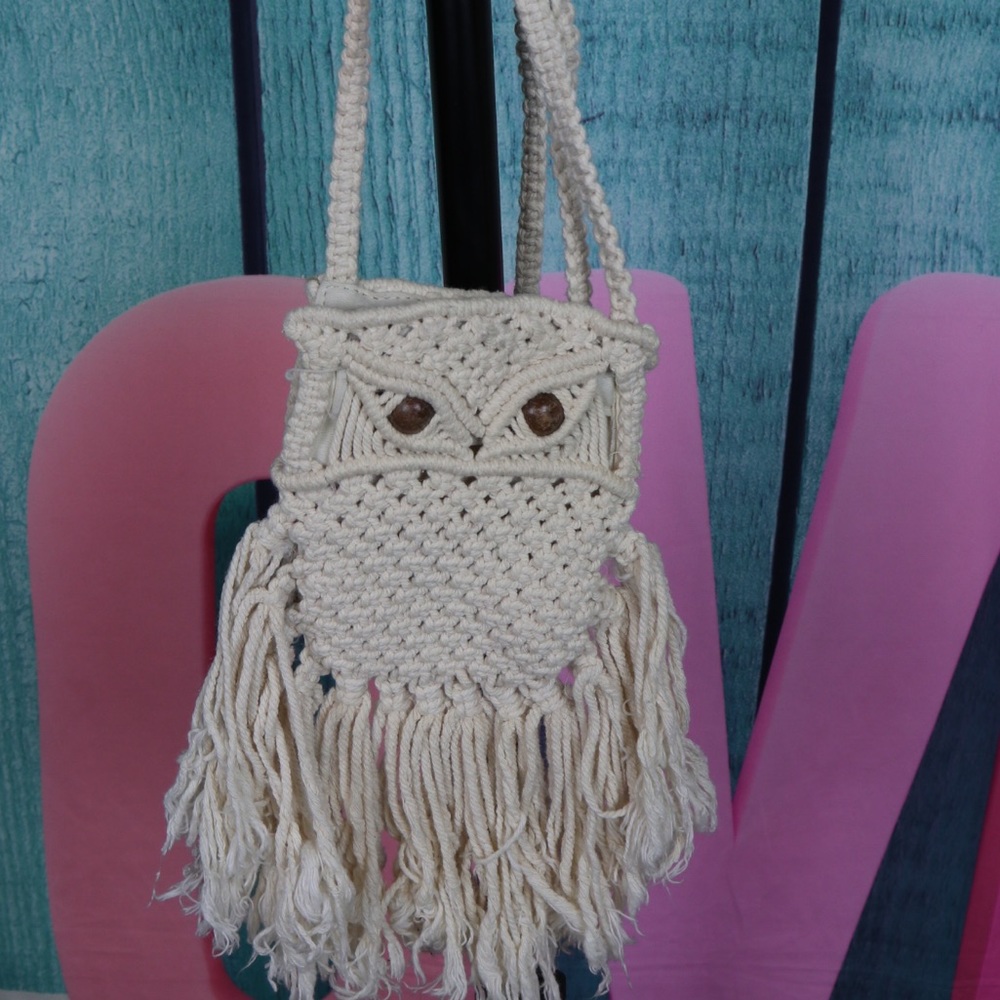 Owl hand knitted small purse.